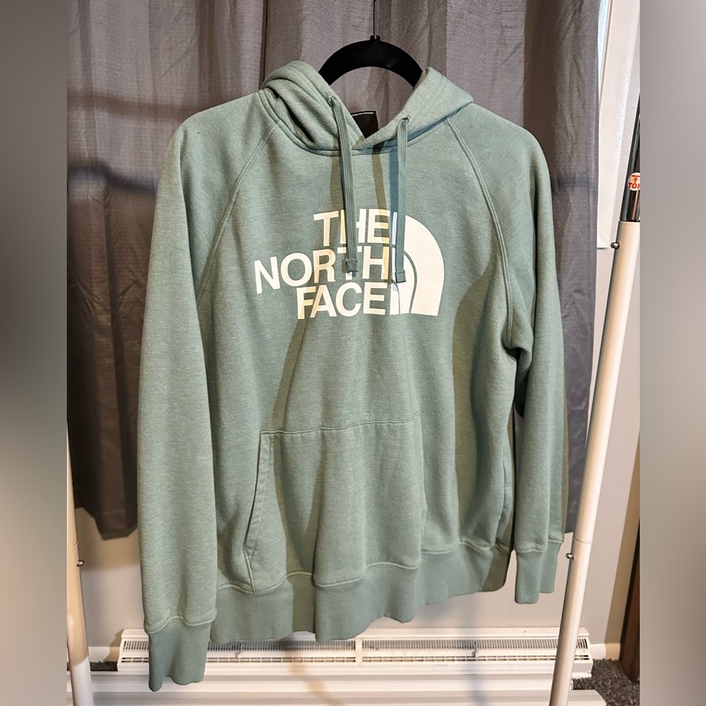The Northface Women’s Hoodie sz Large